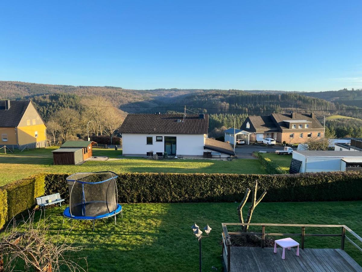 Wohnung Mit Panoramablick Gerolstein Esterno foto