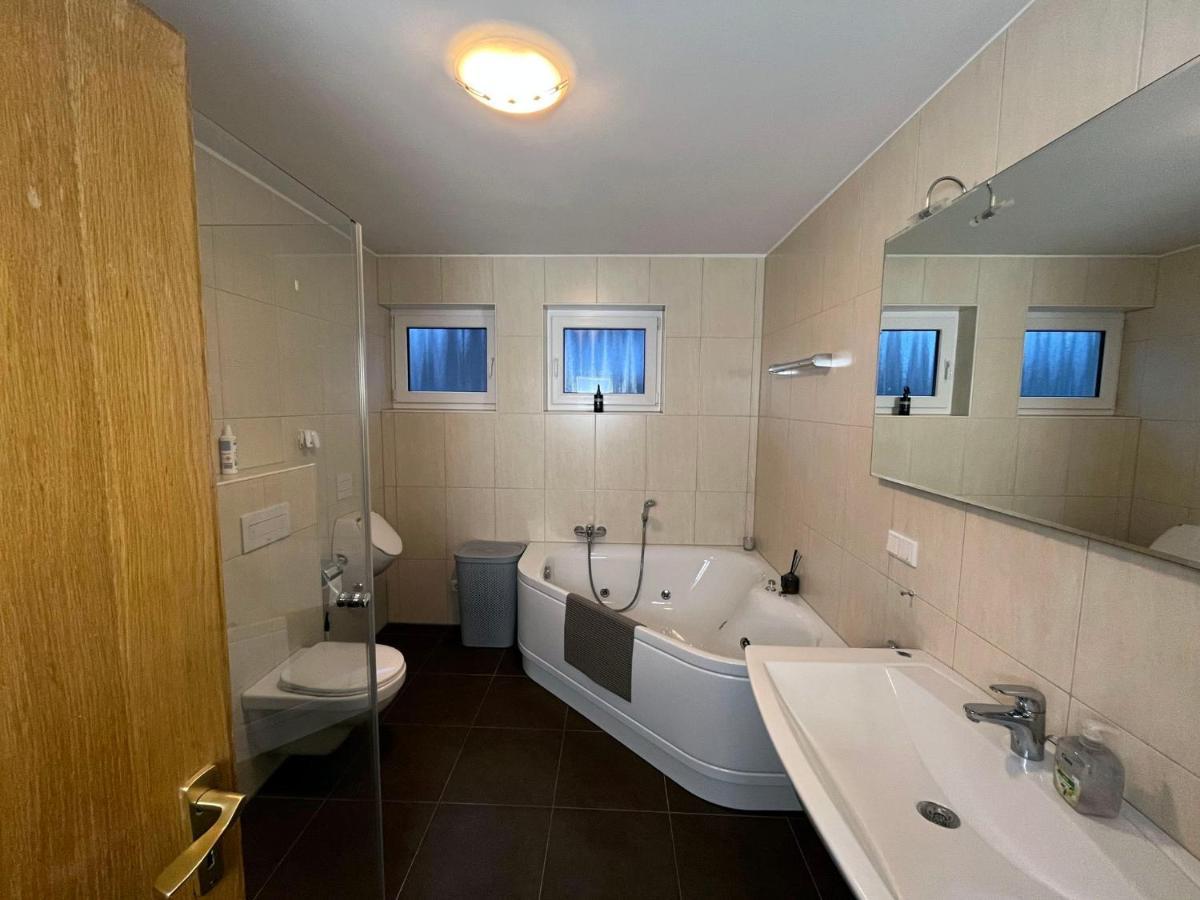 Wohnung Mit Panoramablick Gerolstein Esterno foto