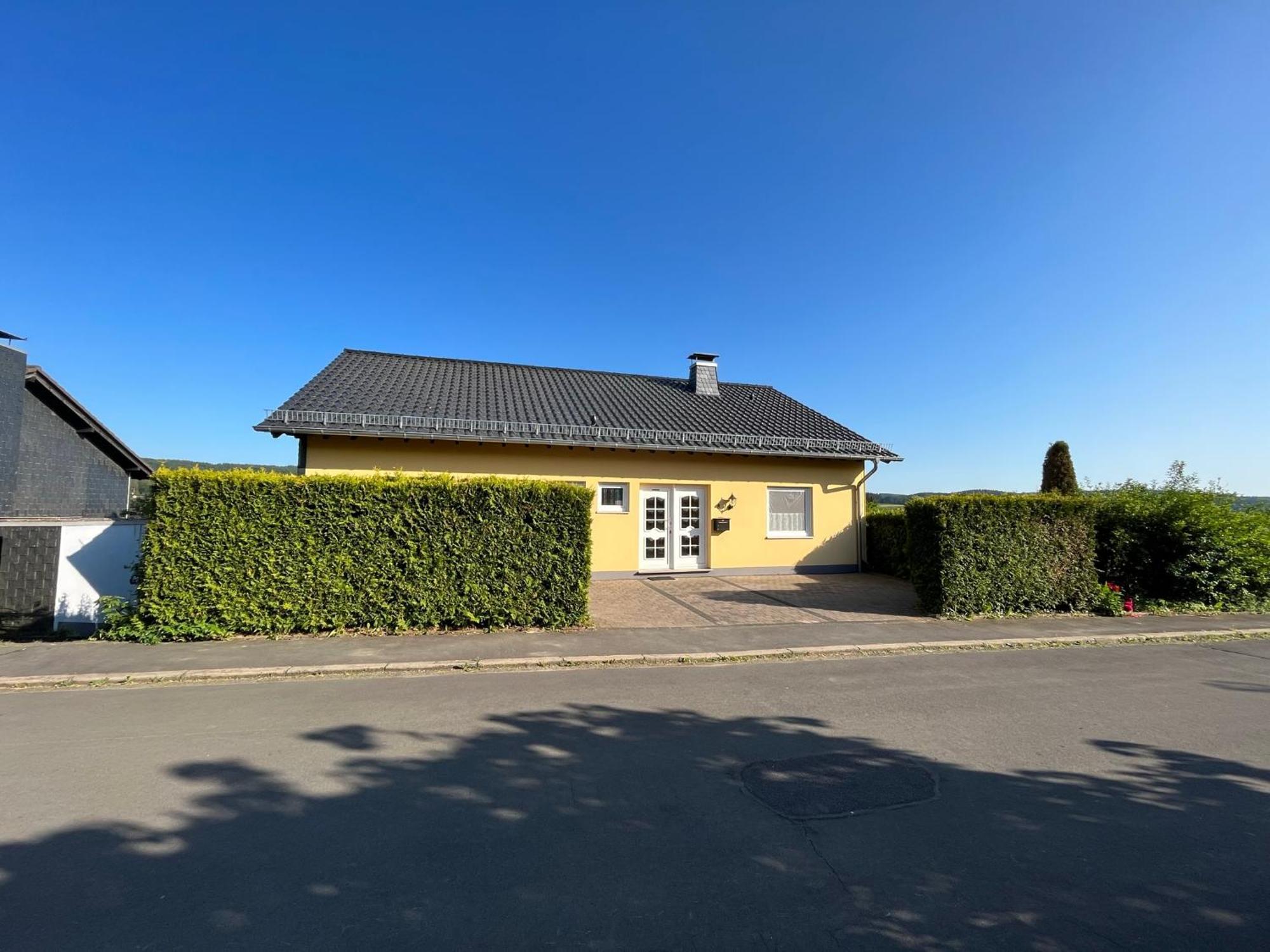 Wohnung Mit Panoramablick Gerolstein Esterno foto
